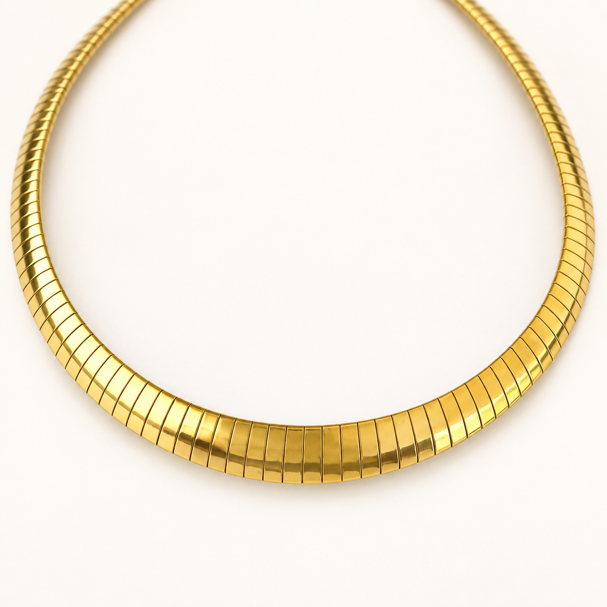 VEYRISSA 6mm Flat Snake Chain Choker — close-up detail